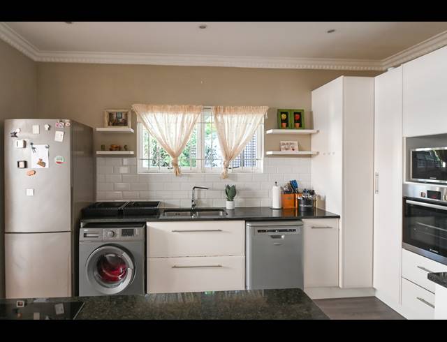 4 BEDROOM TOWNHOUSE FOR SALE IN WESTVILLE